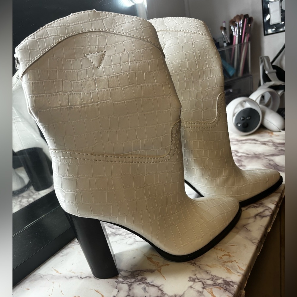 White guess cowboy boots